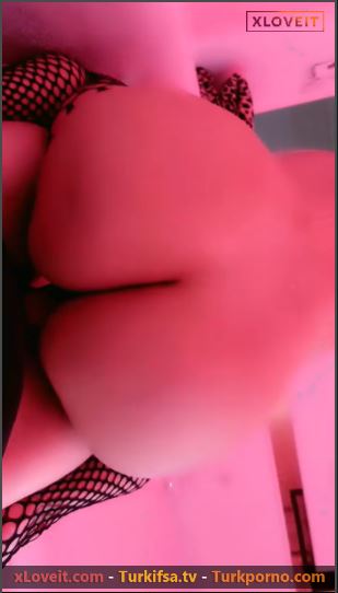 ESC Pornosu ParisSins sakso çekip sex yaptı